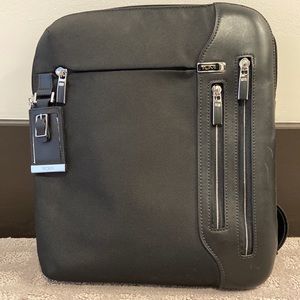 Tumi Arrive McCarran Crossbody, Black.